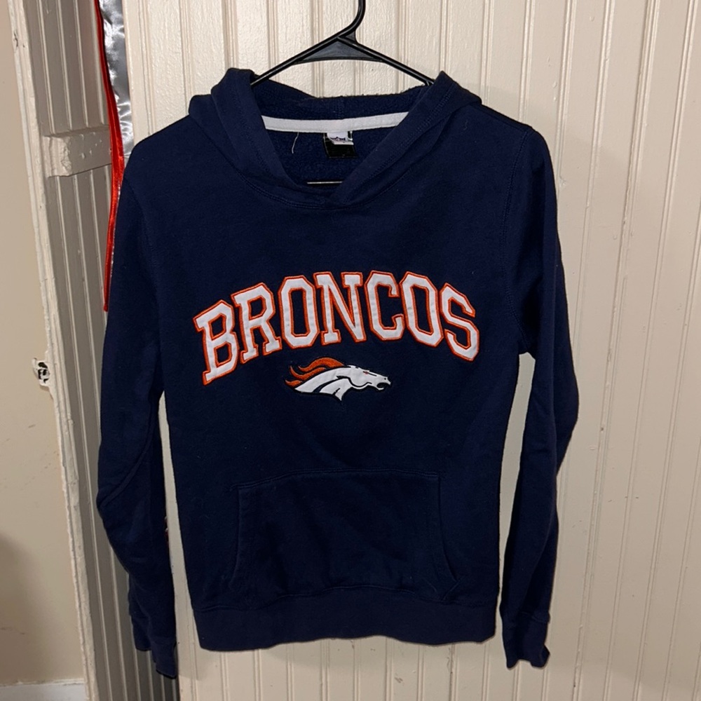 Broncos women’s sweatshirt